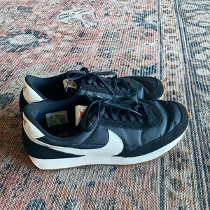 Nike Waffle Trainer women’s size 11